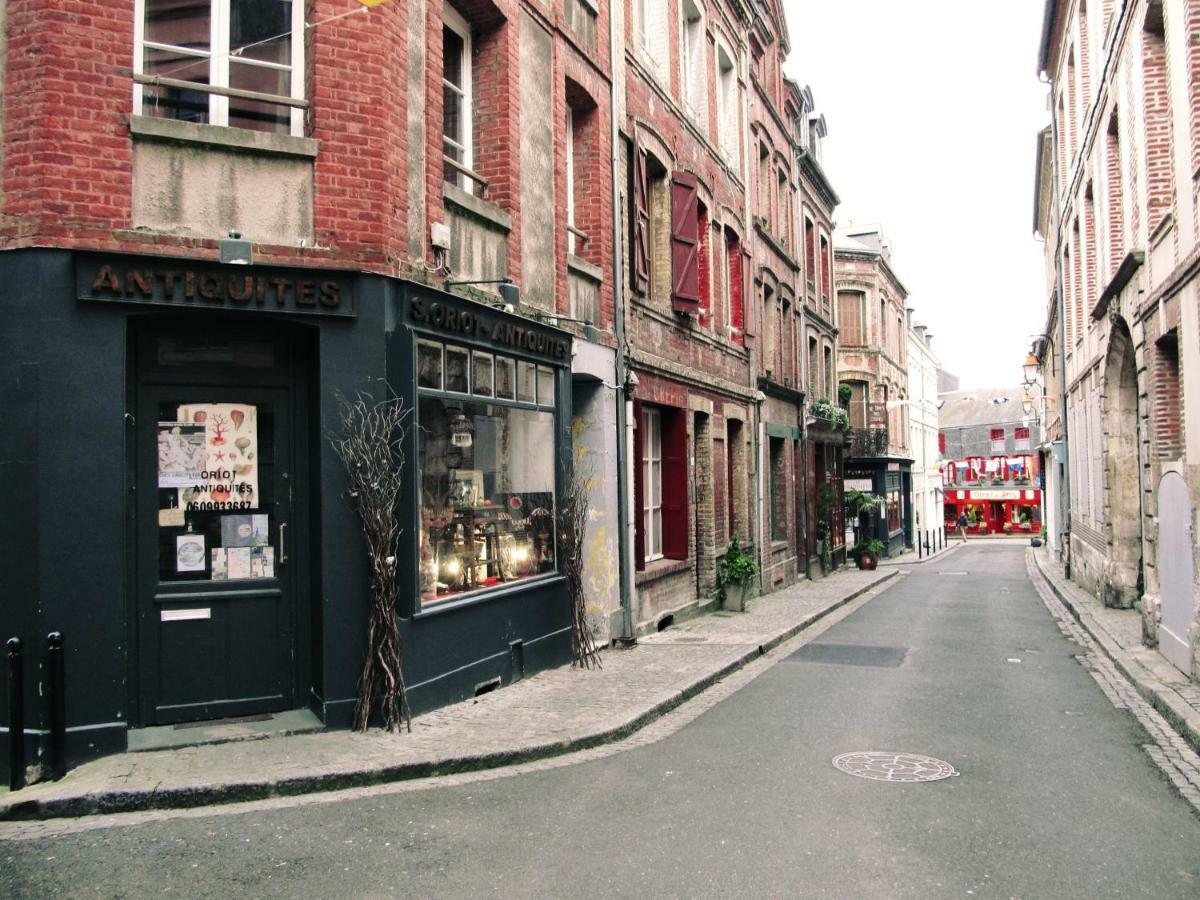 Au Coeur De La Ville Honfleur Exterior foto